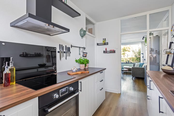 Foto 9 van Bizetstraat 26