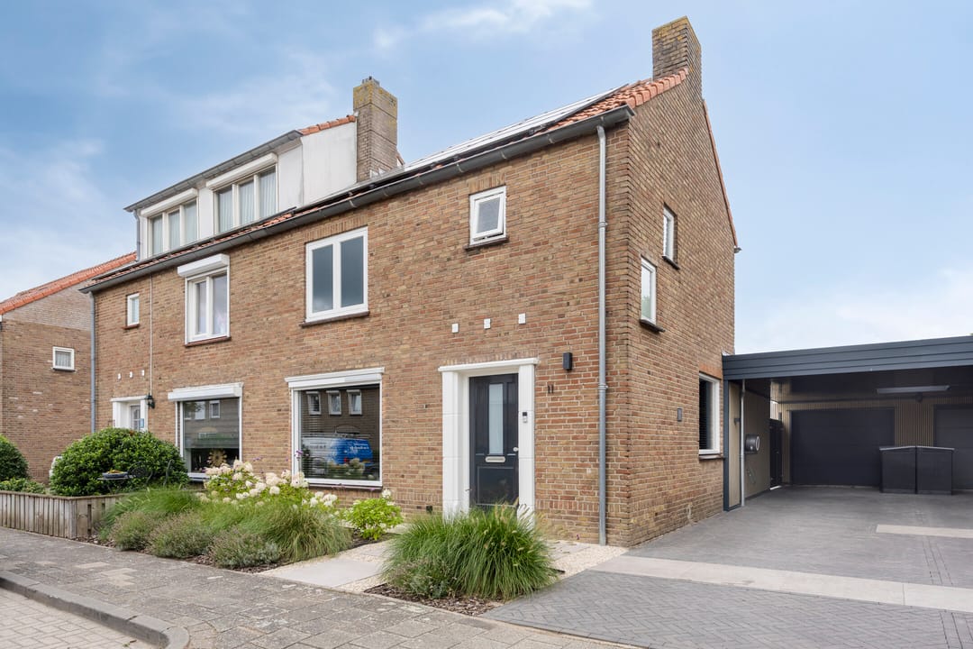 Photo 1 of Margrietlaan 11