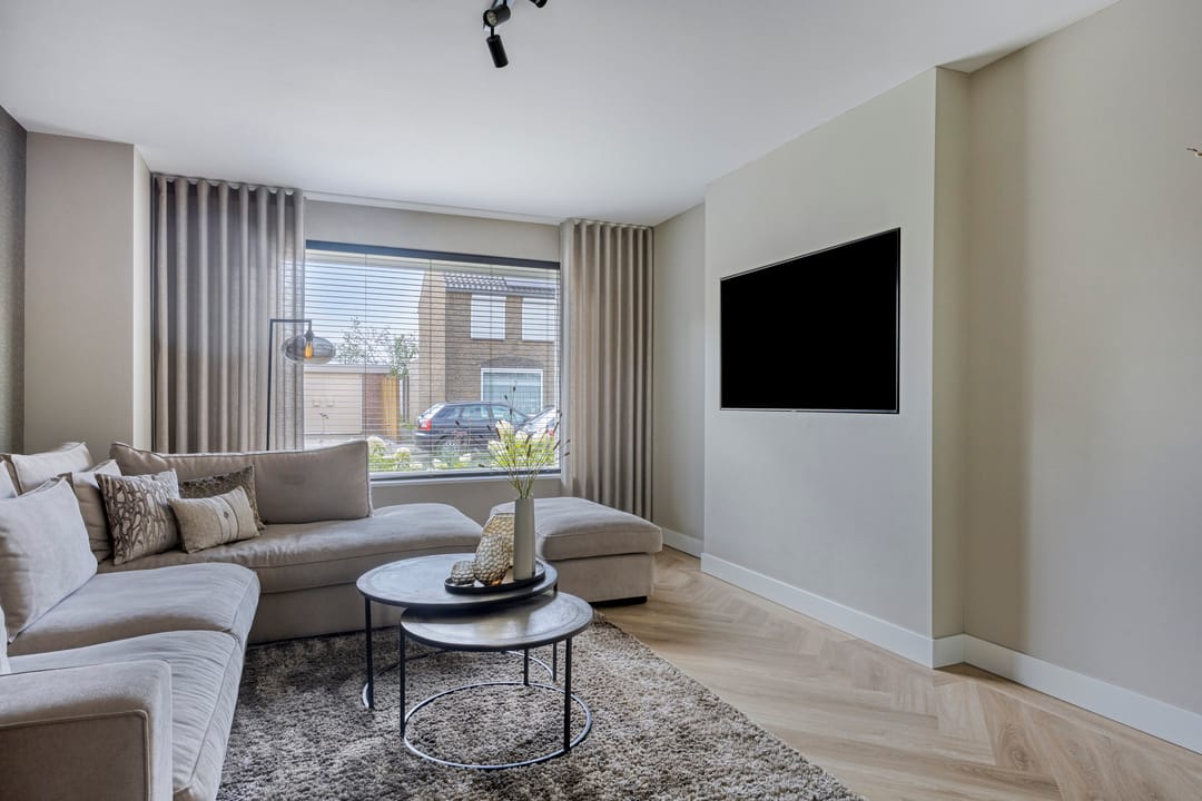 Photo 2 of Margrietlaan 11