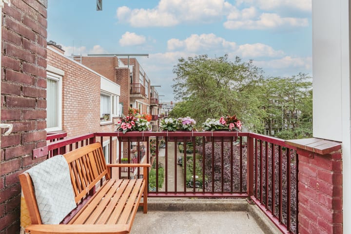 Foto 8 van Menadostraat 13-D