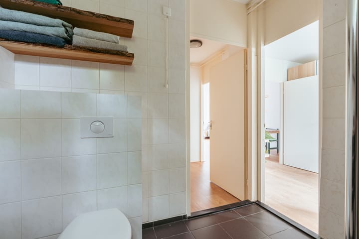 Foto 21 van Menadostraat 13-D