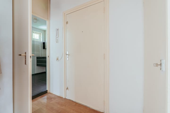 Foto 24 van Menadostraat 13-D