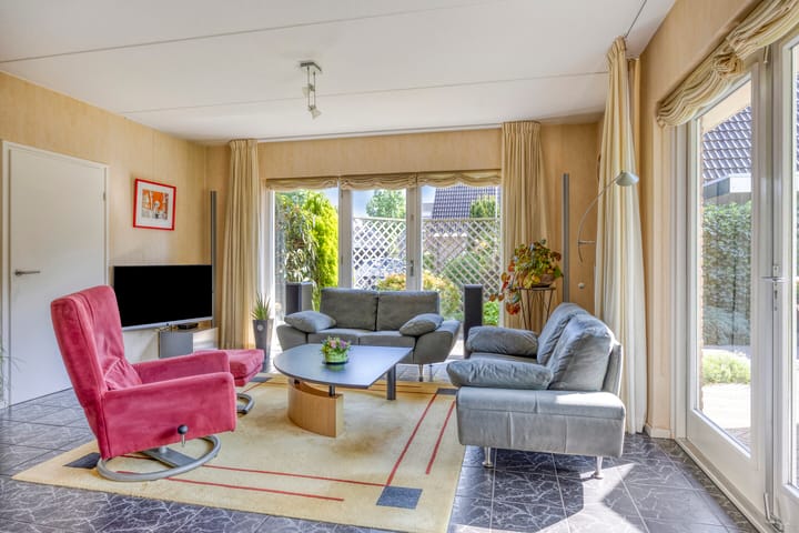 Foto 12 van Gentiaan 6