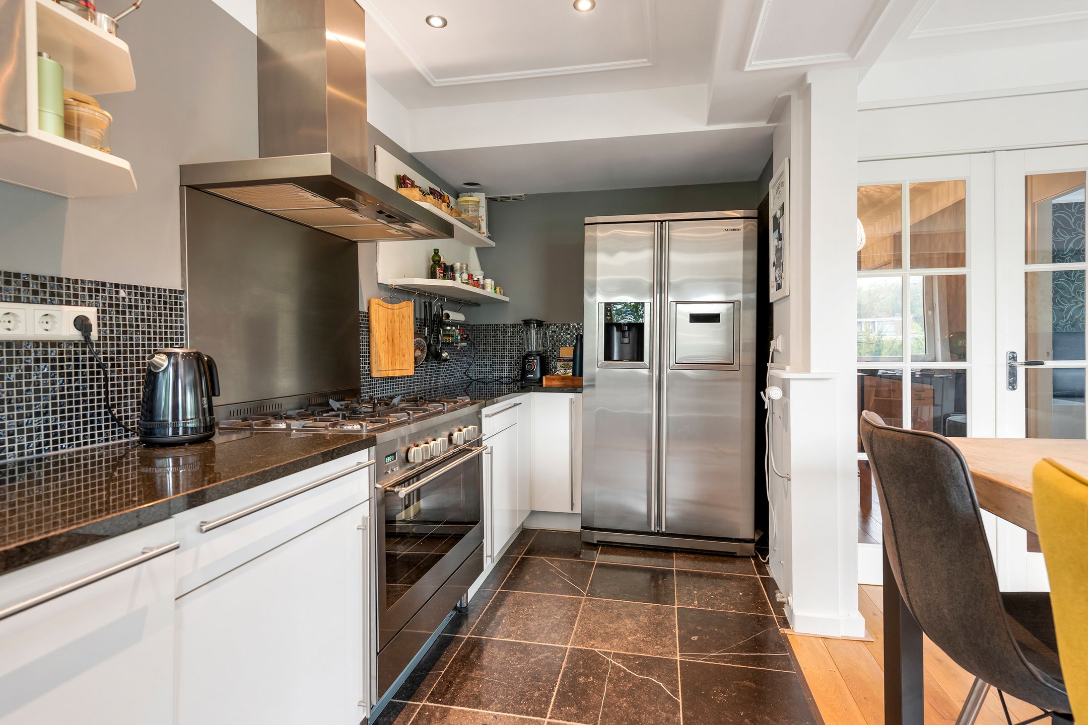 Photo 9 of Denenburg 97