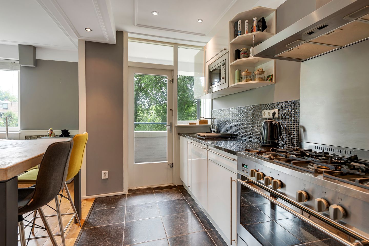 Photo 10 of Denenburg 97