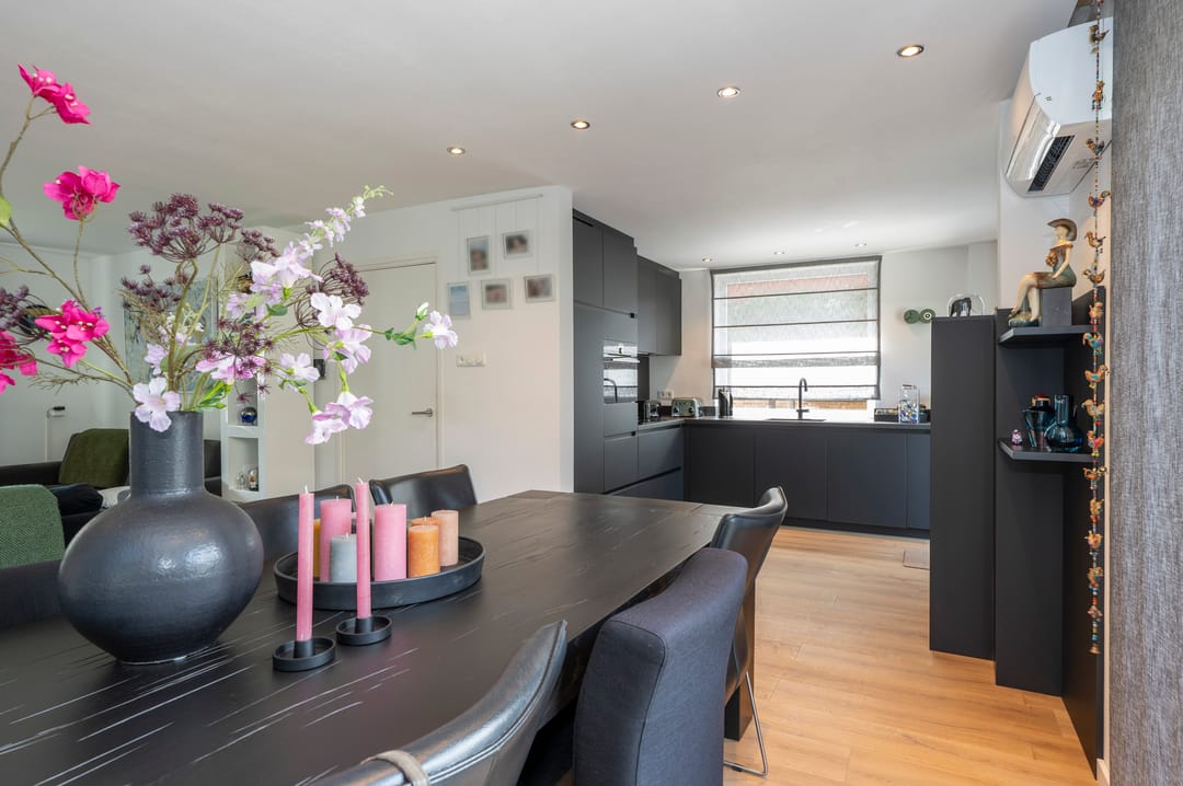 Photo 2 of Conventuelenstraat 2