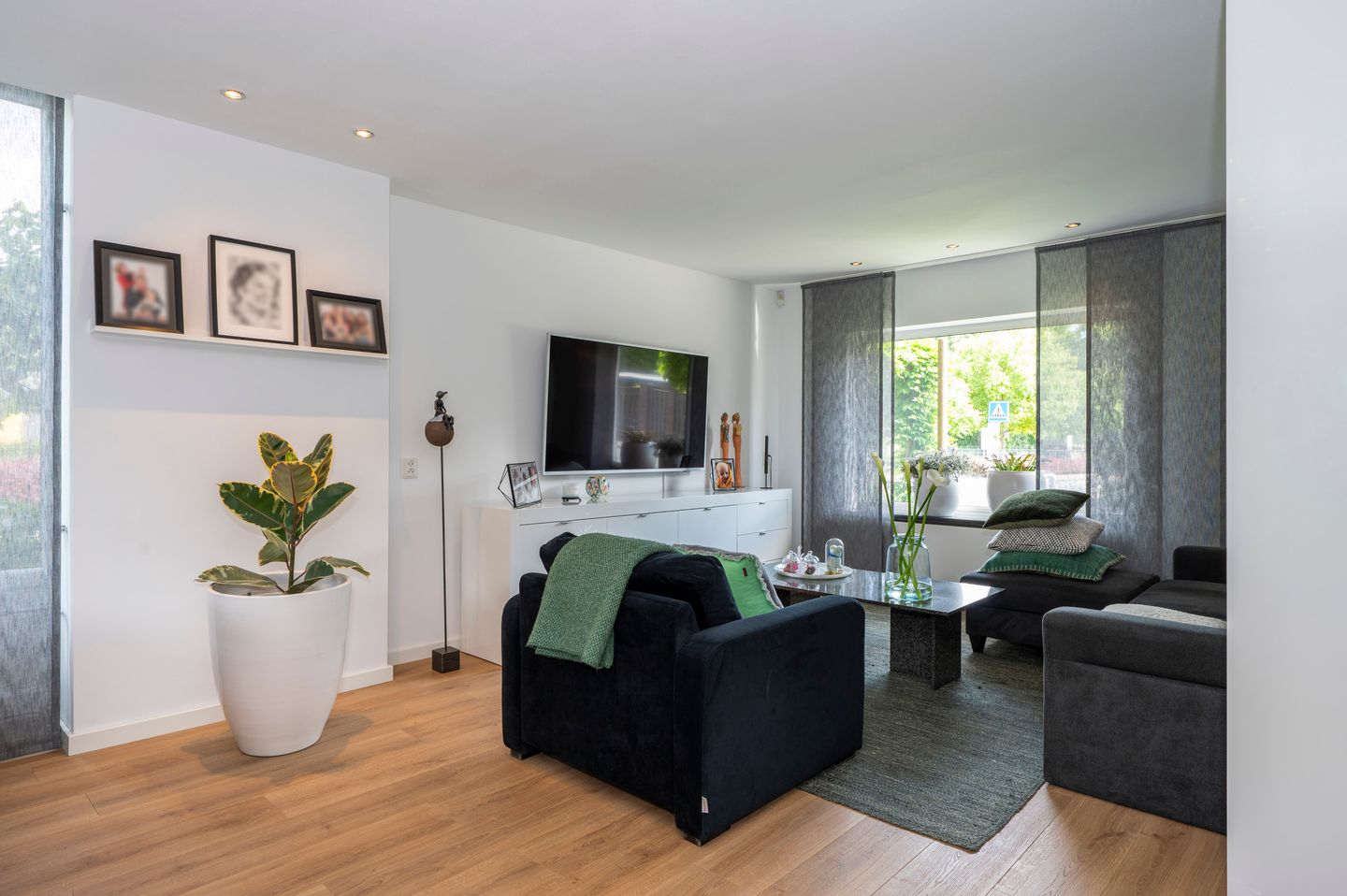 Photo 10 of Conventuelenstraat 2