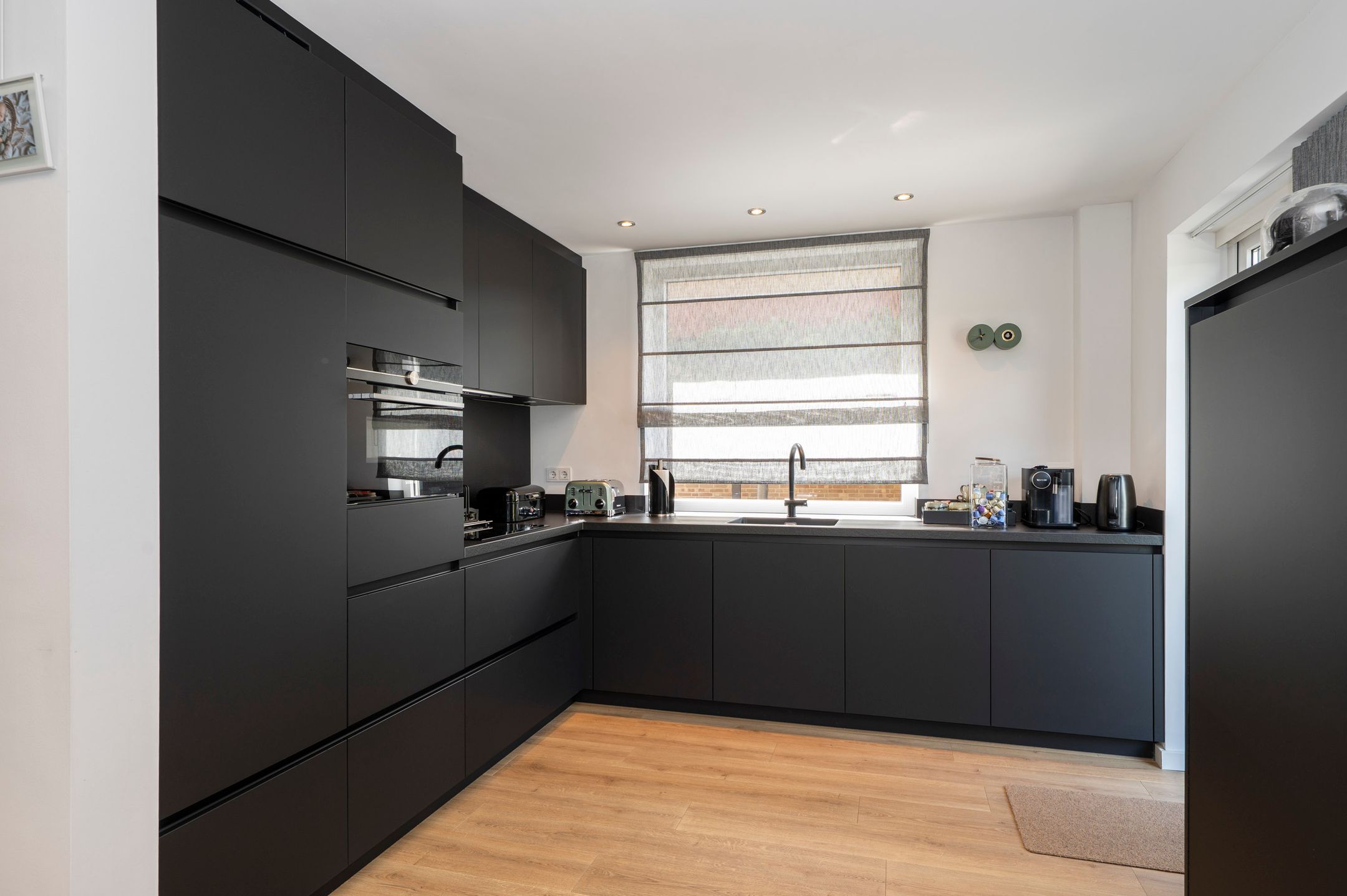 Photo 12 of Conventuelenstraat 2