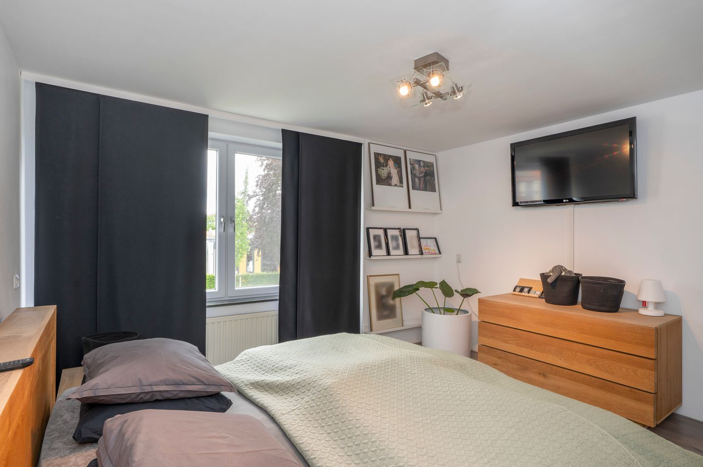 Photo 19 of Conventuelenstraat 2