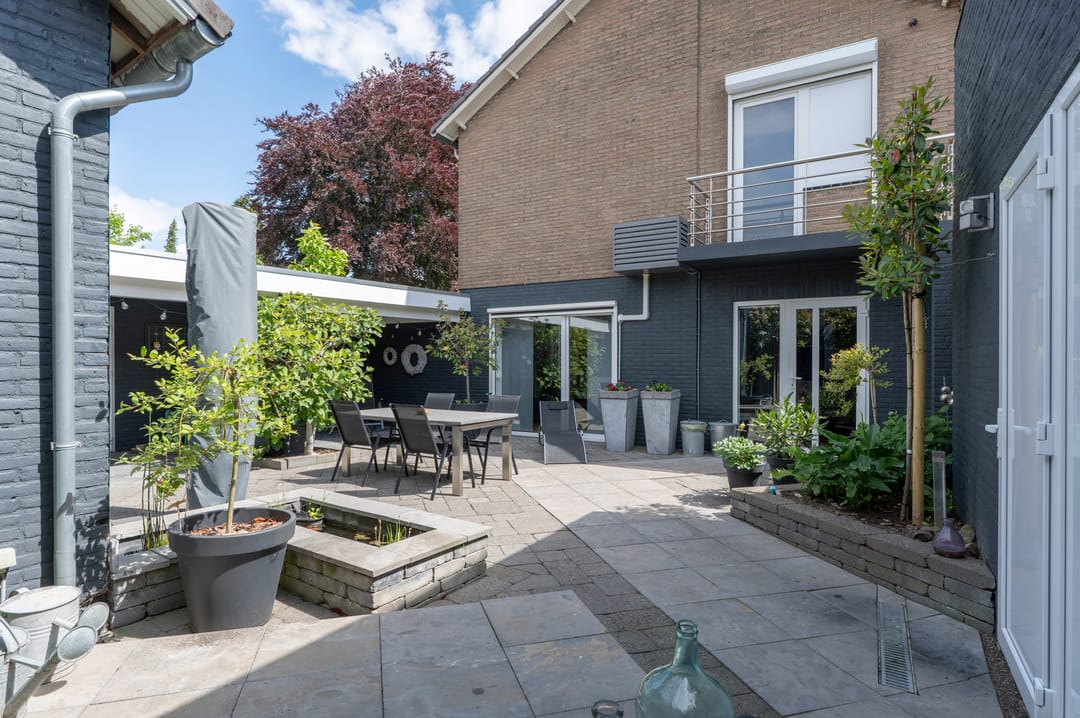 Photo 28 of Conventuelenstraat 2