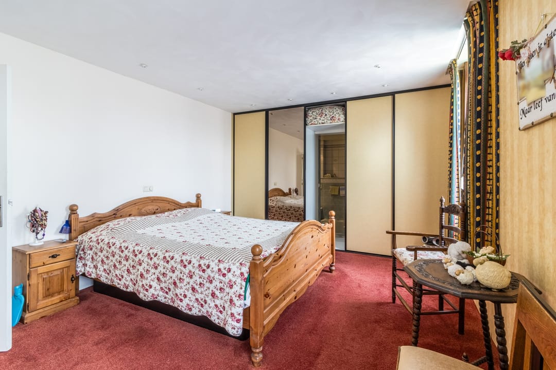 Foto 28 van Knibbelweg 17