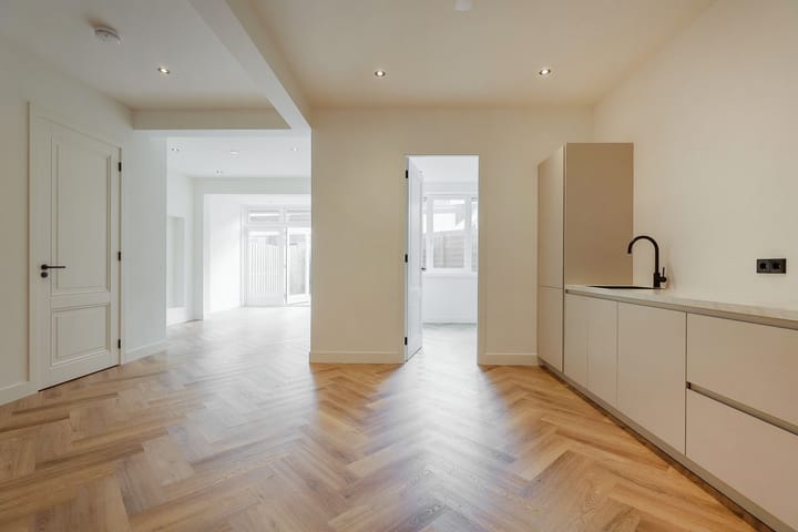 Foto 2 van Cornelis Trooststraat 22-H