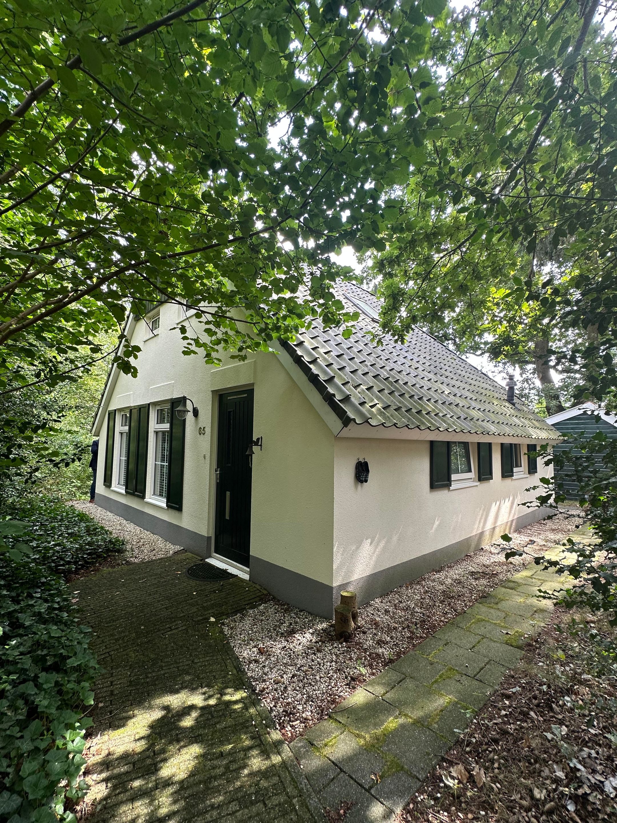 3-bedroom freehold villa in IJhorst — photo 1 of 5