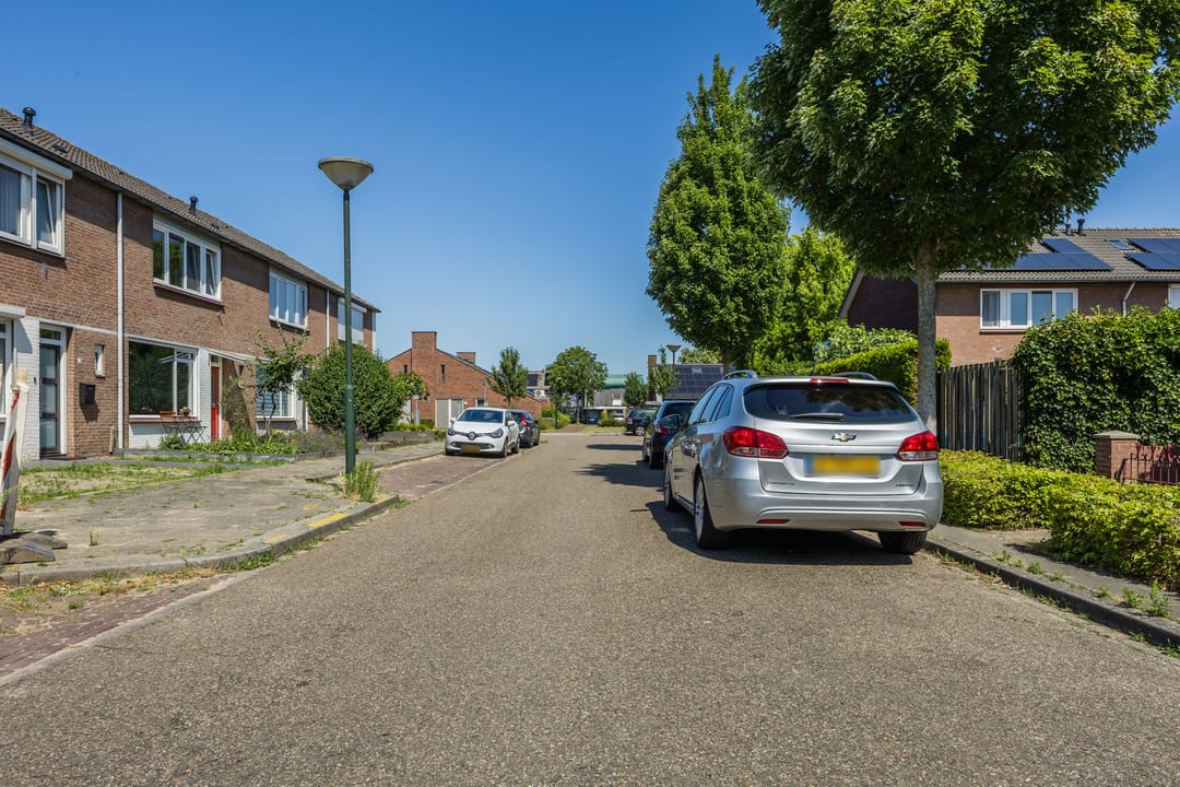 Foto 32 van Ds. Talmastraat 4