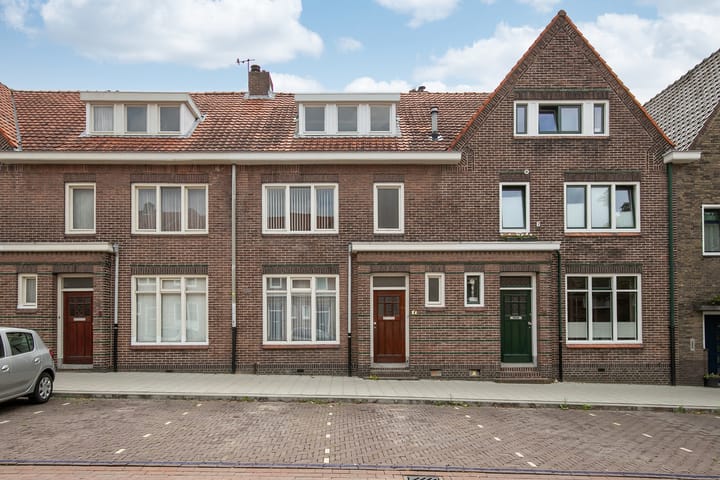 Foto 1 van Burg. Savelbergstraat 6