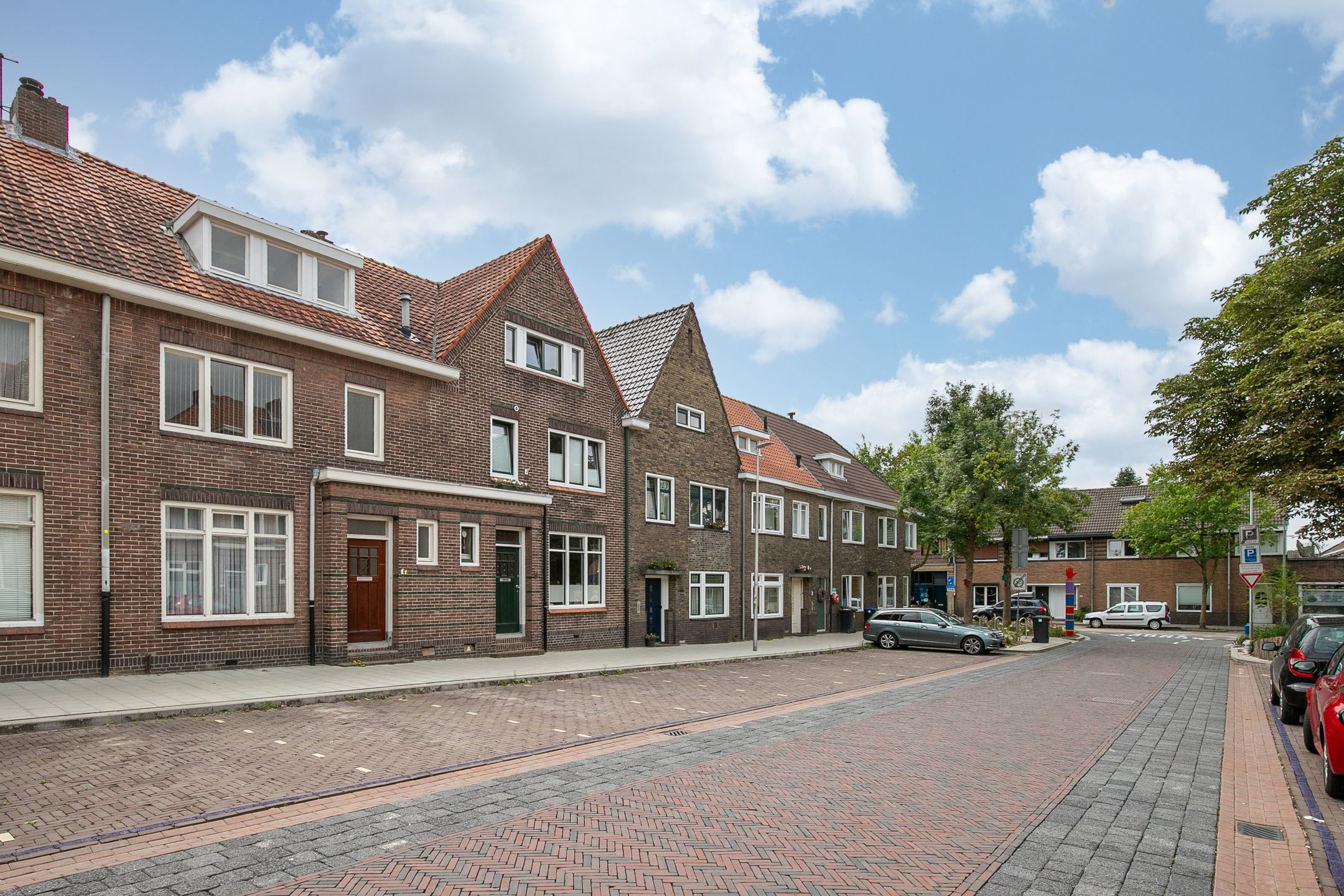 Foto 21 van Burg. Savelbergstraat 6