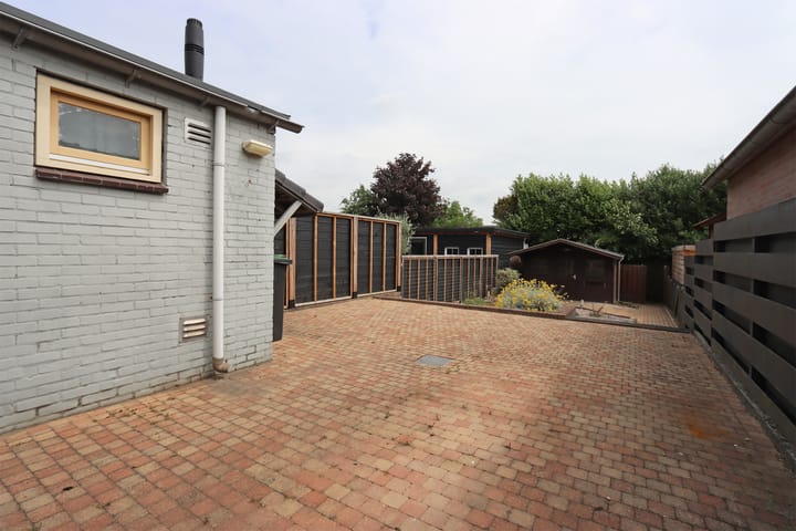 Foto 10 van Lijsterbesstraat 42