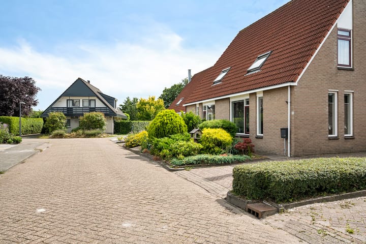 Photo 7 of Baalder 33