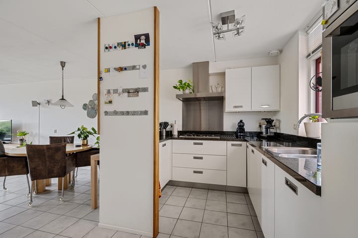 Photo 20 of Baalder 33