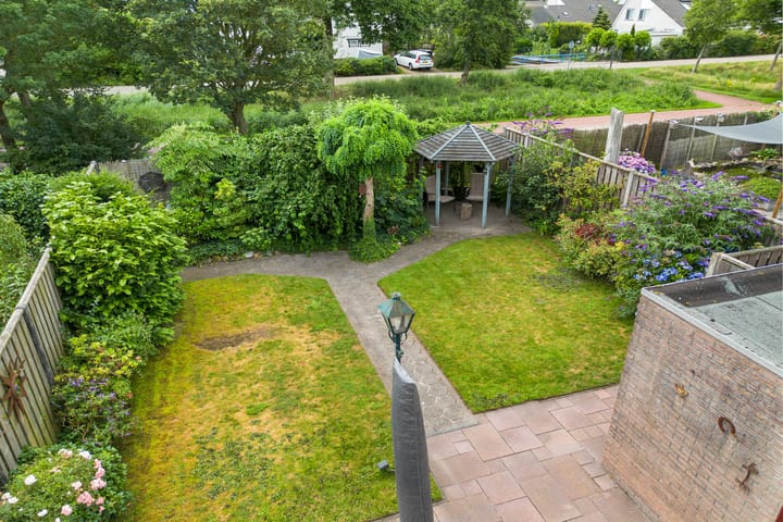 Photo 36 of Baalder 33