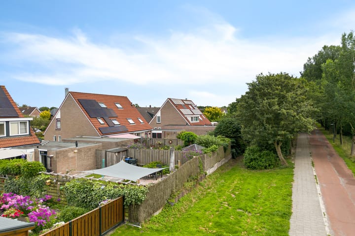 Photo 37 of Baalder 33