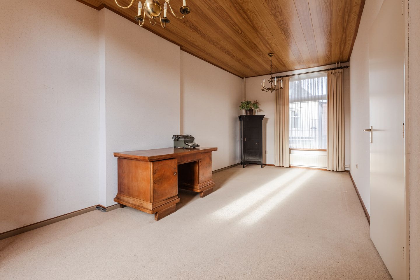 Foto 20 van Maasstraat 2