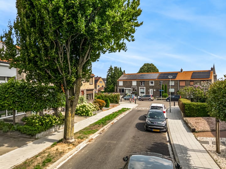 Foto 31 van Van Goudoeverstraat 4