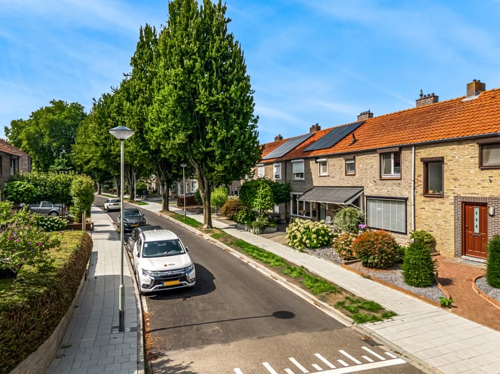 Foto 35 van Van Goudoeverstraat 4