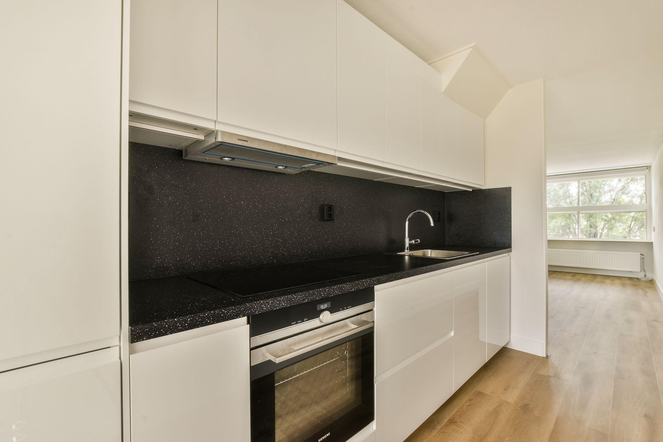 Photo 9 of Borneolaan 209