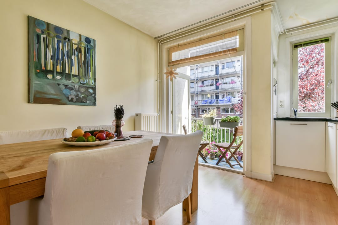 Photo 7 of Tweede Helmersstraat 43-1