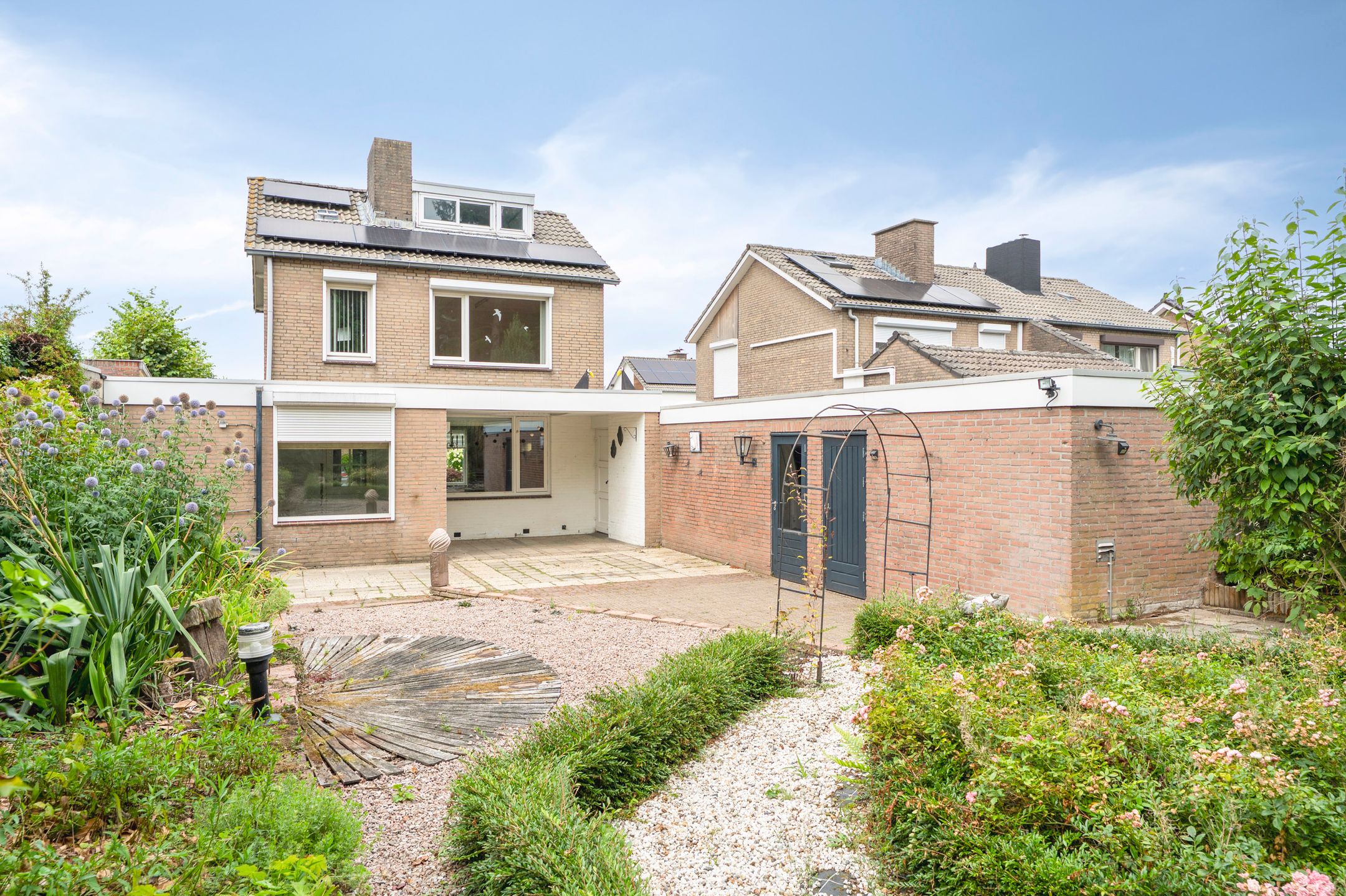 Foto 27 van Gouverneur Houbenstraat 14