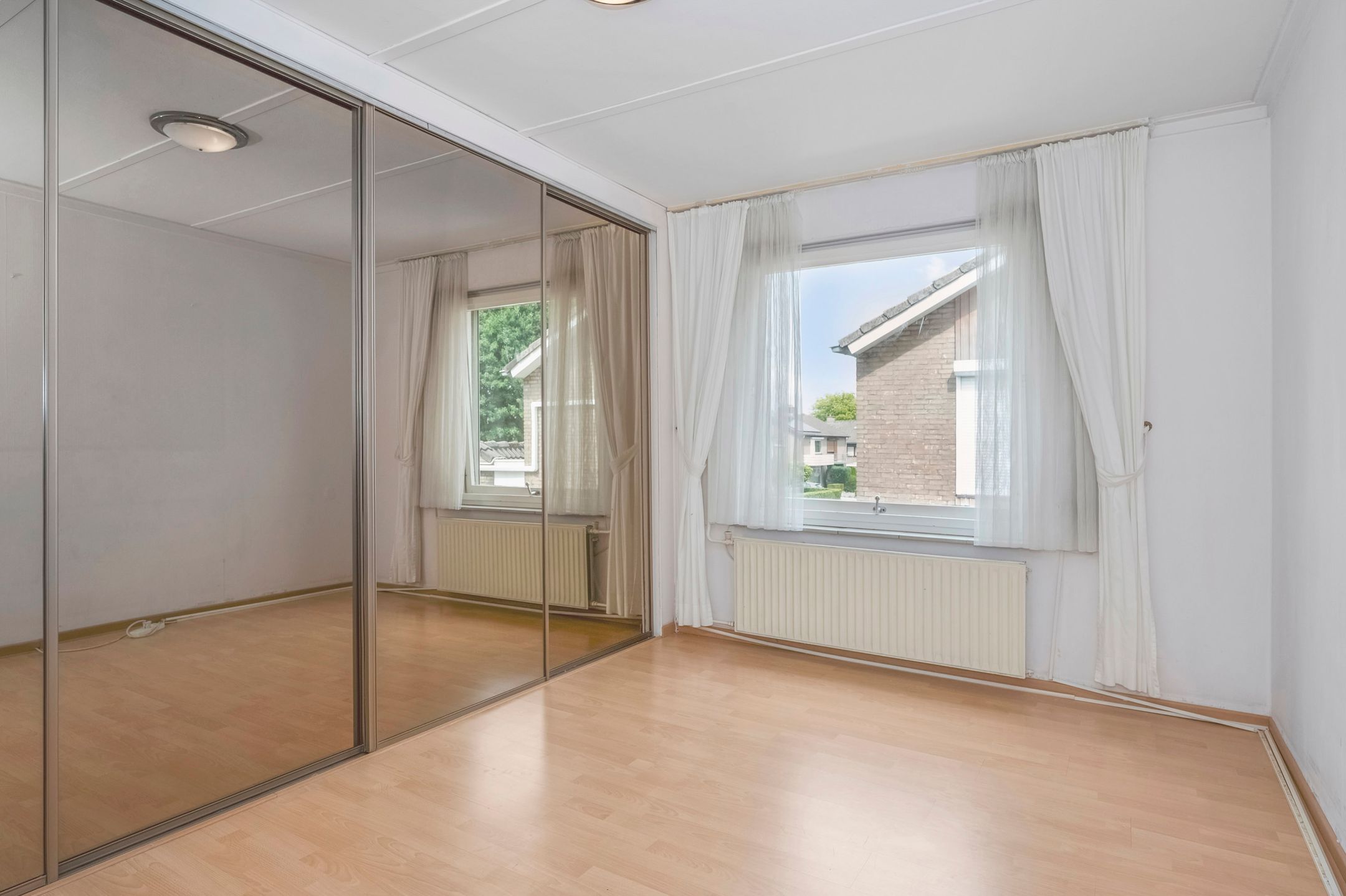 Foto 15 van Gouverneur Houbenstraat 14