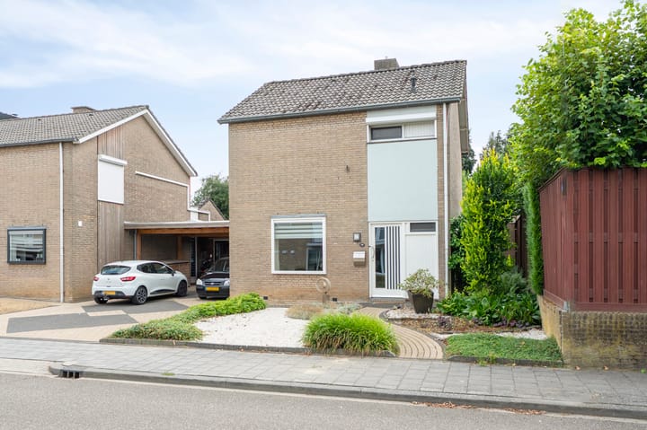 Foto 31 van Gouverneur Houbenstraat 14