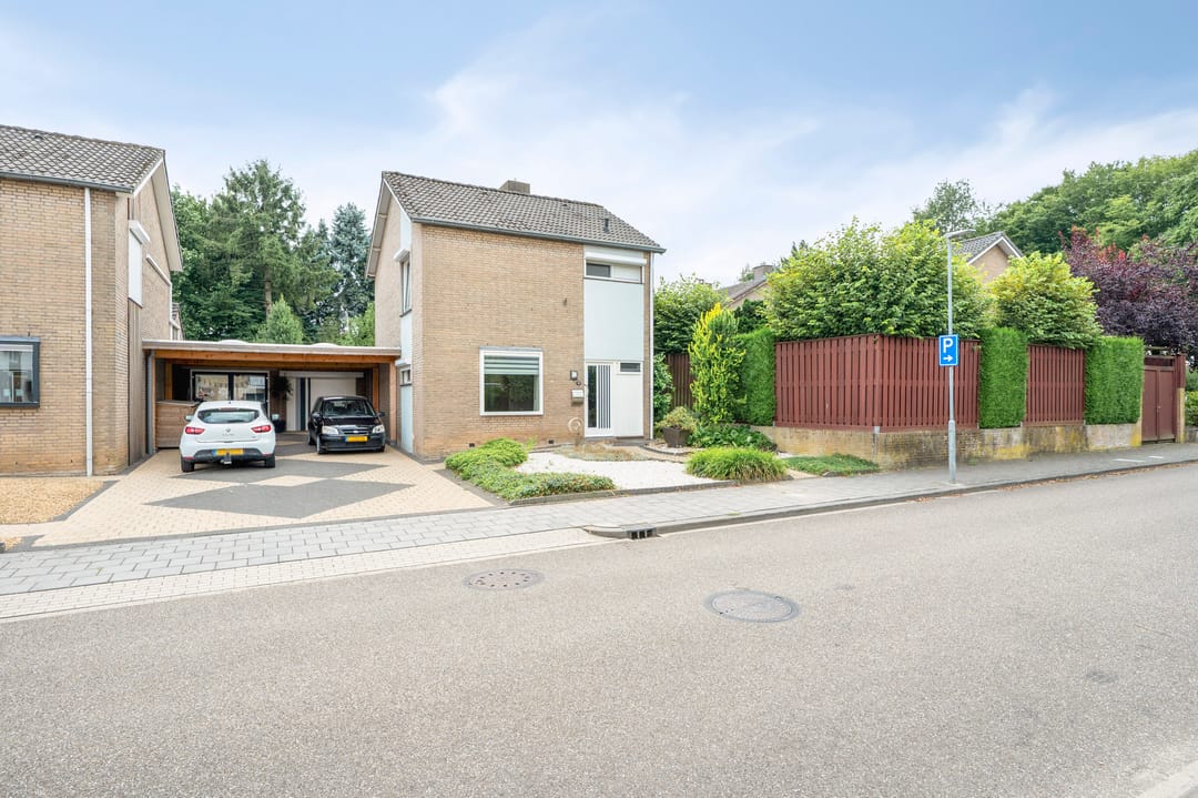 Foto 32 van Gouverneur Houbenstraat 14