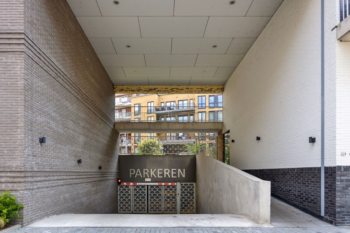 Foto 24 van Carel Willinkgracht 233