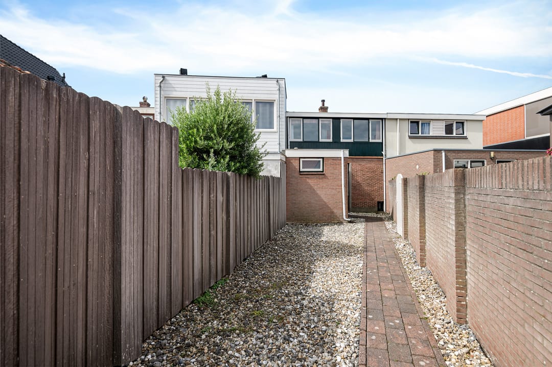 Photo 16 of Schoolstraat 41