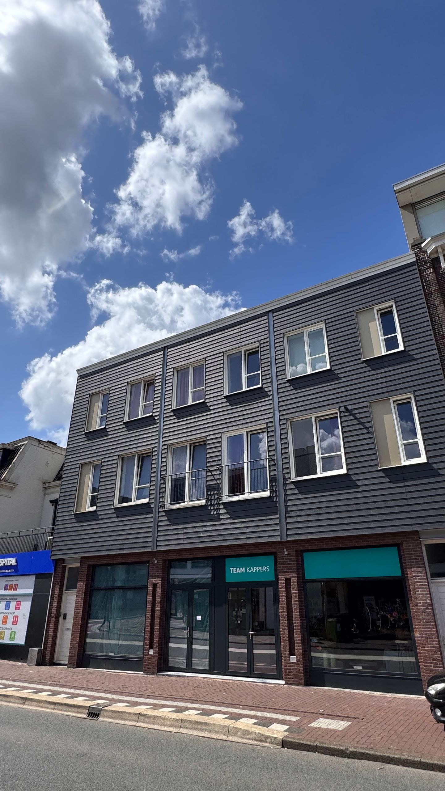 Bekijk foto 5 van Westzijde 1