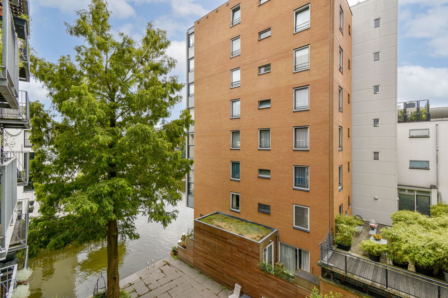 Photo 10 of Planciusstraat 19-D3