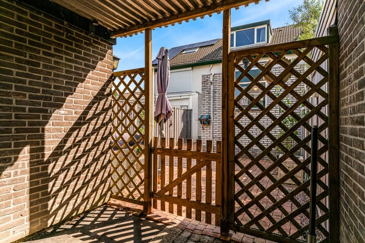 Foto 38 van Maasstraat 6