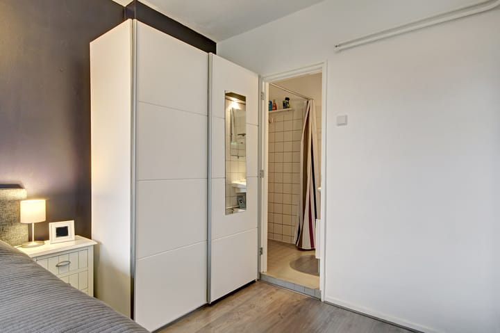 Foto 12 van Van der Waalsstraat 16-II