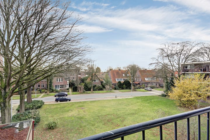 Foto 17 van Van der Waalsstraat 16-II