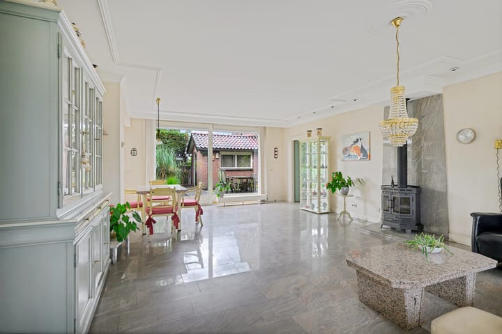 Photo 5 of 's-Molenaarsweg 49