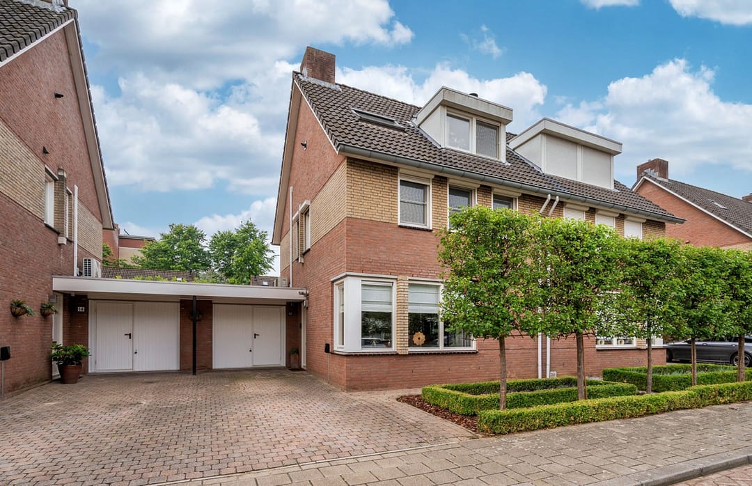 Foto 1 van Weegbree 12