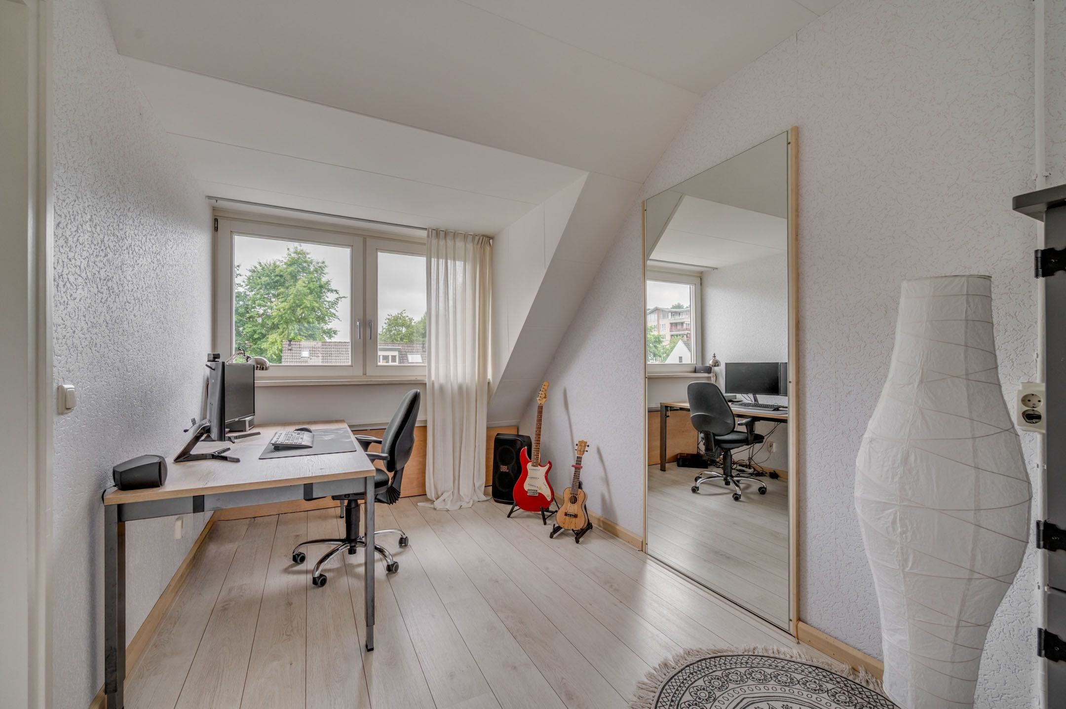 Foto 30 van Weegbree 12