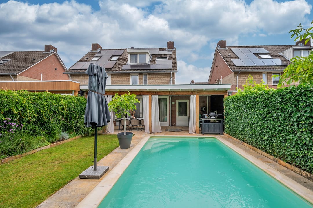 Foto 2 van Weegbree 12