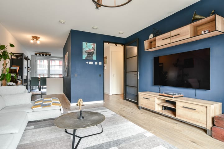 Photo 4 of Theodoor van Hoytemastraat 52