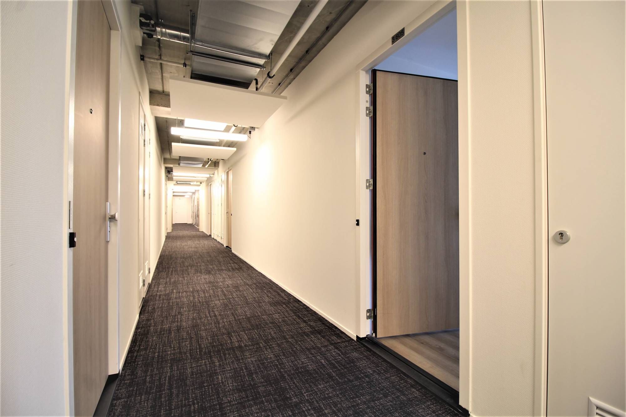 Foto 27 van Van Vollenhovenstraat 3-424