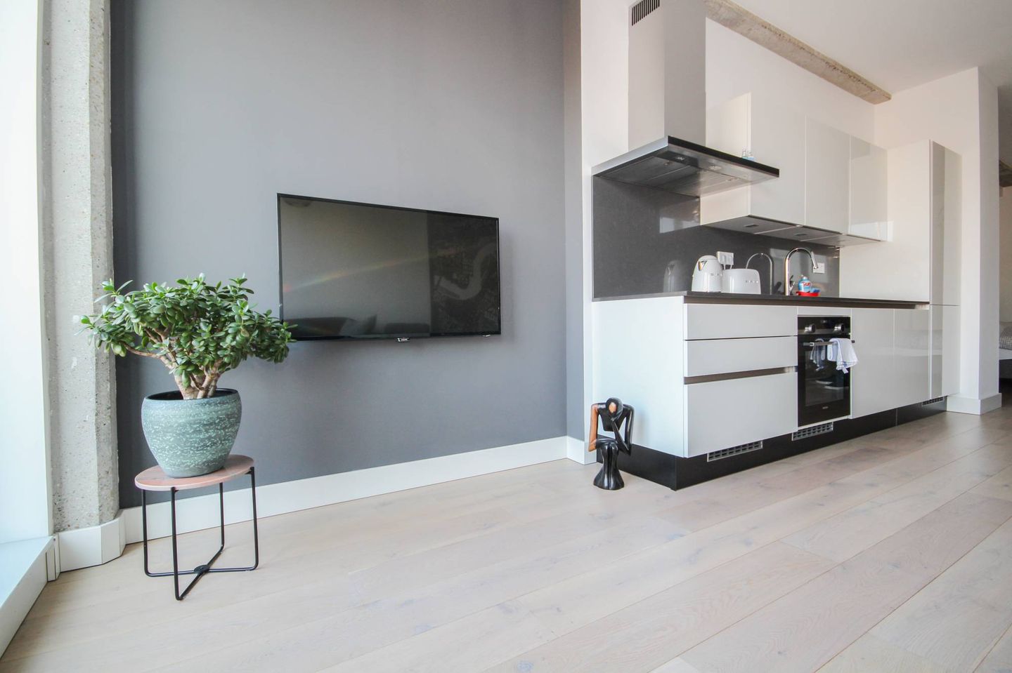 Foto 10 van Van Vollenhovenstraat 3-424