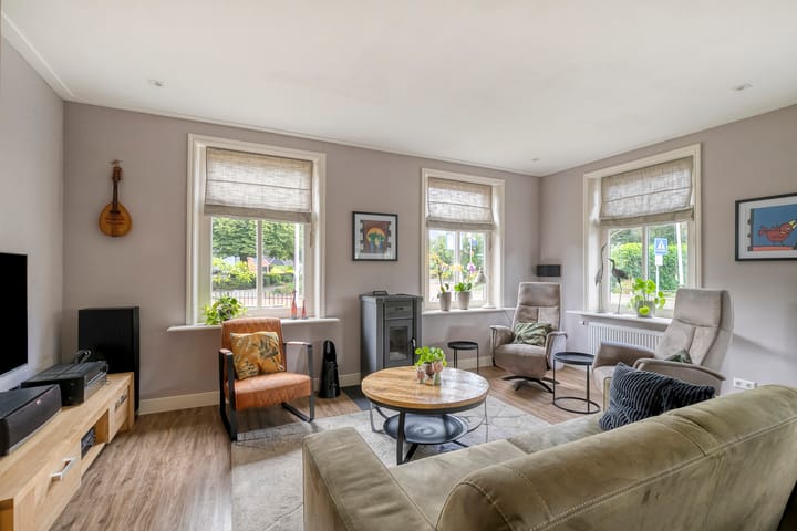 Foto 8 van Almersdorperweg 2