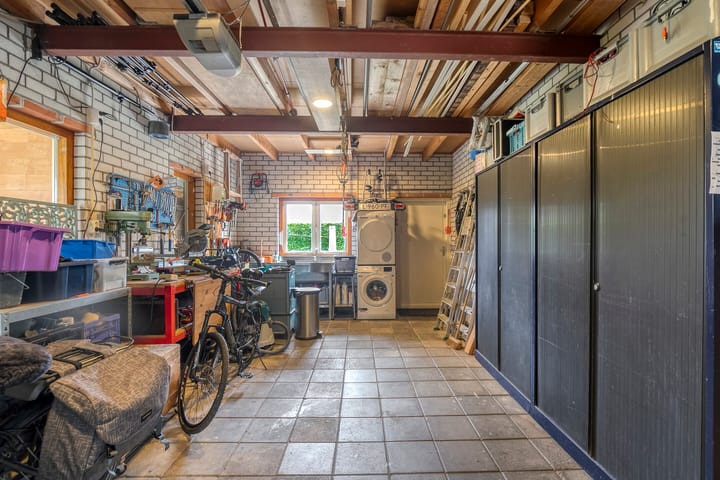 Foto 25 van Almersdorperweg 2